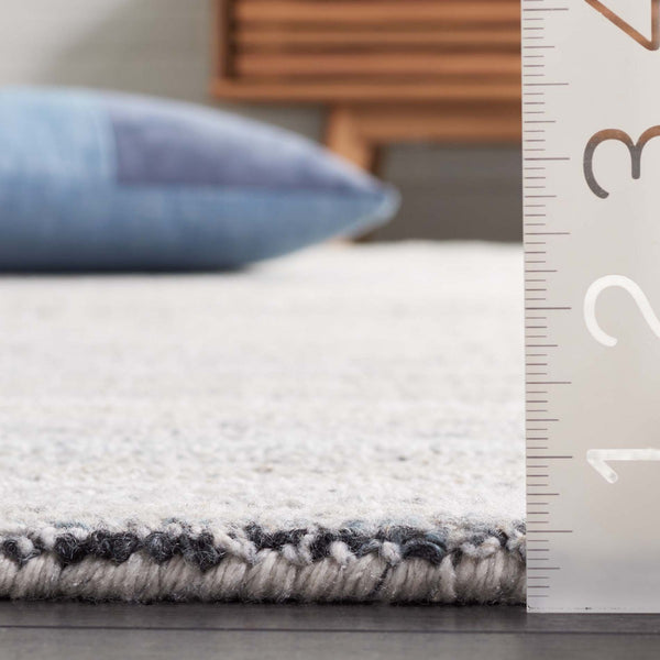 Safavieh Abstract 877 ABT877 Hand Tufted Modern Rug Beige / Blue ABT877F-4