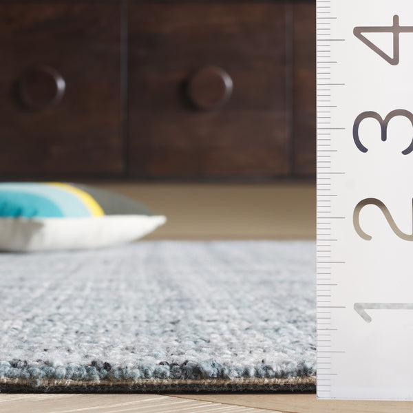 Safavieh Abstract Elegant Handcrafted Runner Rug In Luxurious Aqua And Grey Tones For Modern Home Décor Aqua ,Grey 80% Pet,20% Cotton Abt976j-5