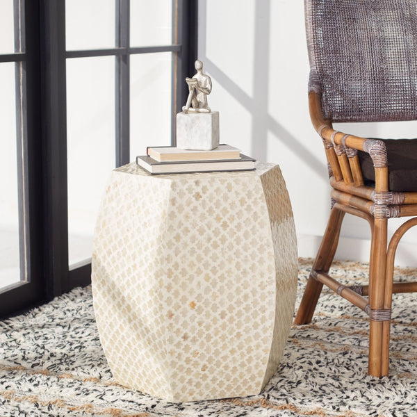Safavieh Rylie Accent Table - Modern Mediterranean Elegance With White Capiz Inlay For Glamorous Interiors ACC1803A