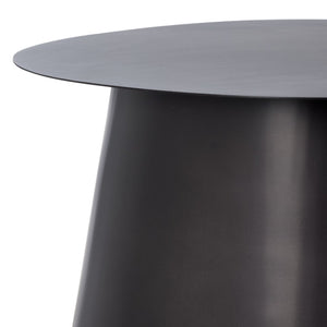 Safavieh Aminchy Vintage-Inspired Side Table In Antique Black Metal - Stylish, Compact & Versatile Accent Piece ACC5509A