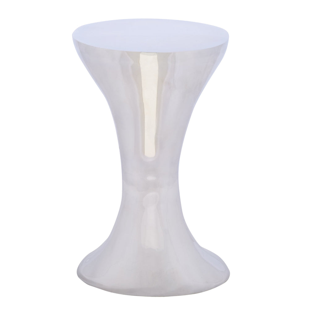 Safavieh Capery Side Table - Elegant Silver Modern Design, Sturdy Metal Construction & Chic Home Accent Silver Metal Acc5514a