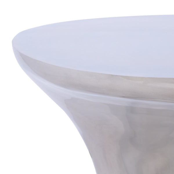 Safavieh Capery Side Table - Elegant Silver Modern Design, Sturdy Metal Construction & Chic Home Accent Silver Metal Acc5514a