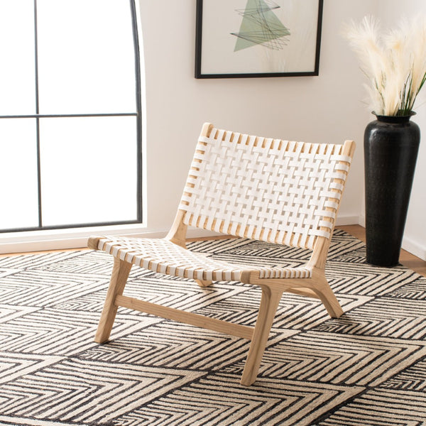Safavieh Luna Woven Accent Chair - Modern Artistry With Sculptural Wood Frame For Stylish Interiors And Comfort White Leather/Natural ACH1002A