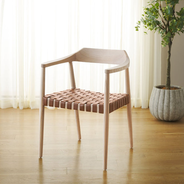 Safavieh Amycus Accent Chair – Mid-Century Modern Elegance With Intricate White Leather And Teak Frame Design Natural / Light Honey ACH1202E