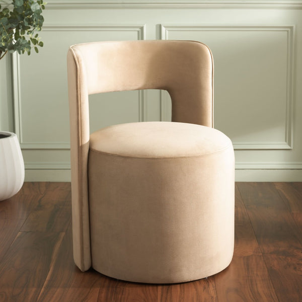 Safavieh Jojo Accent Chair - Stylish Comfort For Modern Living Spaces, Durable Upholstery & Timeless Design Tan ACH1310B