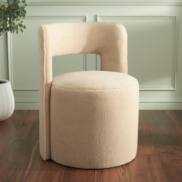 Safavieh Jojo Accent Chair - Stylish Comfort For Modern Living Spaces, Durable Upholstery & Timeless Design Beige Faux Shearling ACH1310C