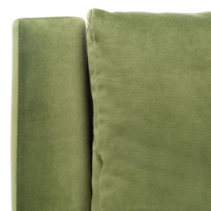 Safavieh Astrid Mid-Century Arm Chair: Luxurious Velvet Upholstery With Solid Oak Legs For Timeless Elegance Olive Velvet/Natural ACH4507B
