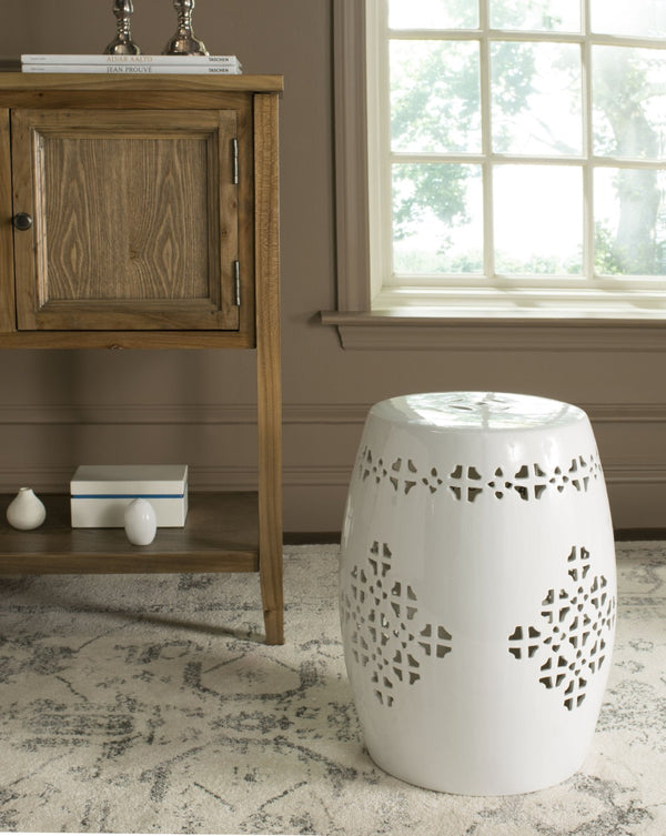 Safavieh QUATREFOIL Garden Stool - Elegant Glazed Ceramic Accent for Indoor or Outdoor Living Spaces Antique White ACS4535A