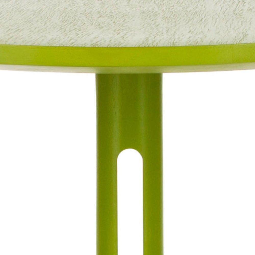 Safavieh Bartel End Table - Vibrant Green Accent Piece In Sustainable Bayur Wood For Modern Interiors AMH4627A
