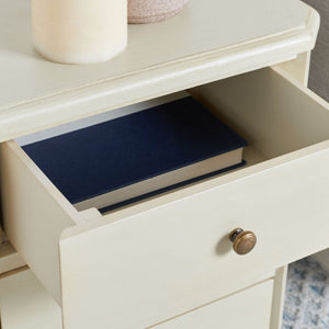 Safavieh Joe End Table – Stylish Farmhouse Design With 3 Spacious Storage Drawers For Living Room Or Bedroom Barley AMH6629D