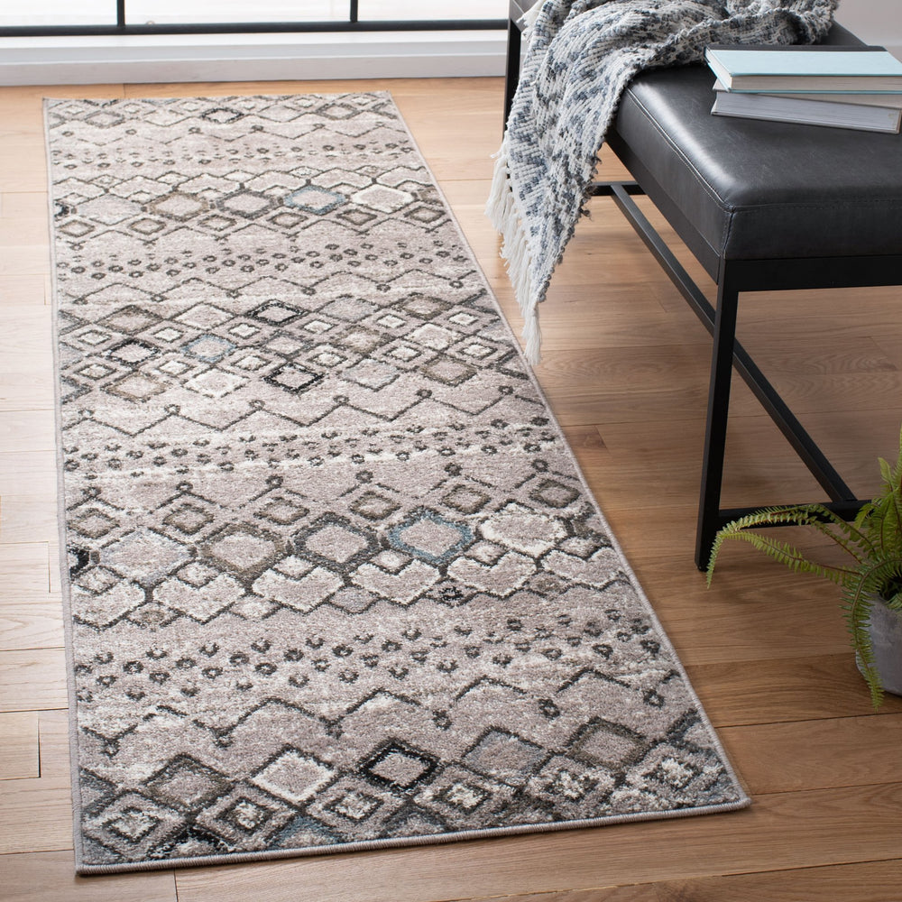 Safavieh Amsterdam Area Rug - Elegant Power-loomed Design With Bohemian Charm For Effortless Home Style Light Grey ,Brown Polypropylene Pile Ams108f-4sq