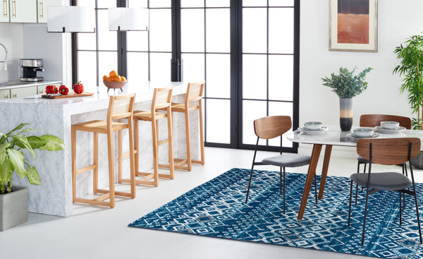 Safavieh Amsterdam Area Rug - Elegant Power-loomed Design With Bohemian Charm For Effortless Home Style Navy ,Beige Polypropylene Pile Ams108n-4sq