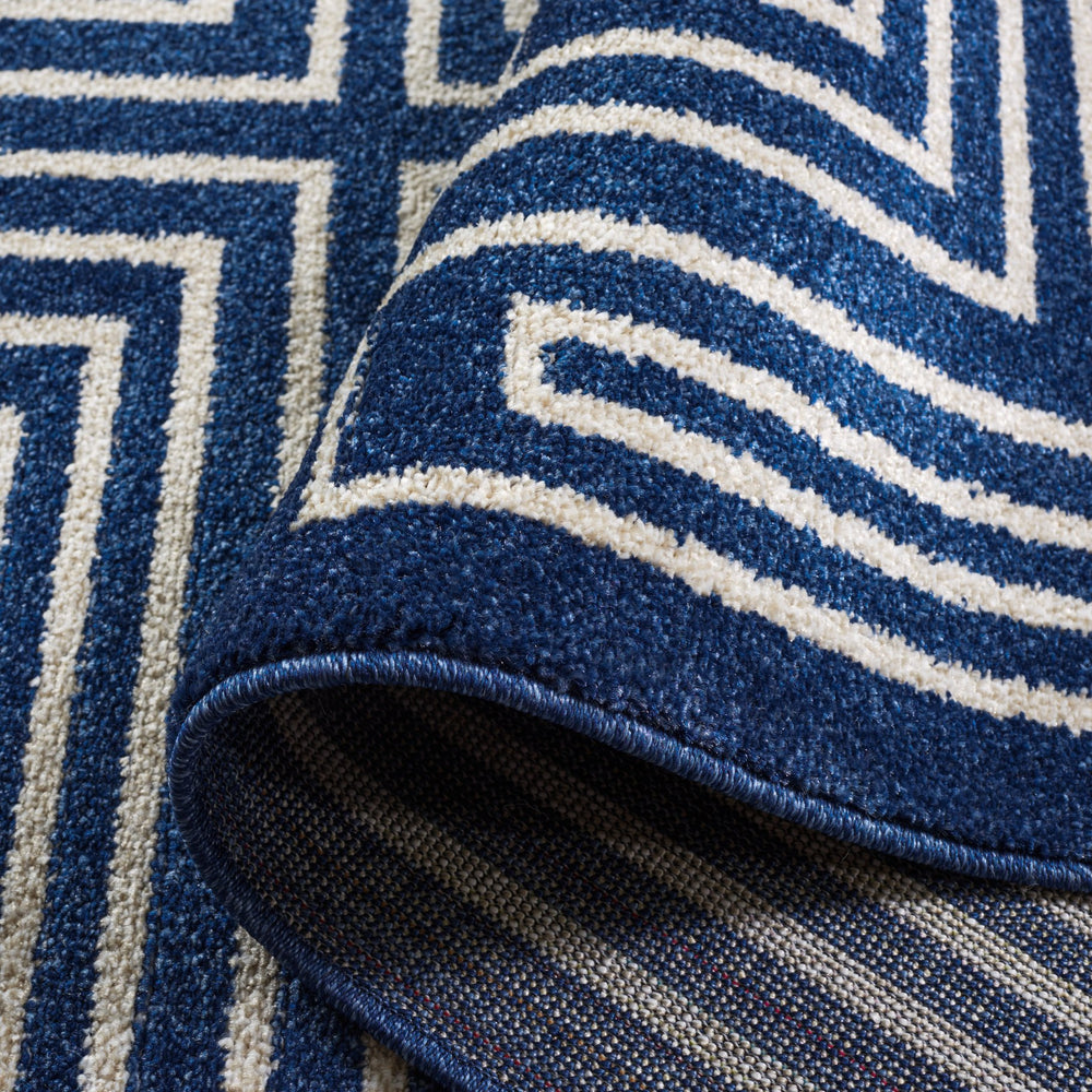 Safavieh Amherst Navy Ivory Maze Rug 7' Square - Power-Loomed Low-Profile 3/8" Pile Durable Modern Style AMT430P-7SQ