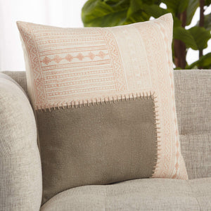 Jaipur Living Vibe by Jaipur Living Ayami Cotton Pillow Cover with Embroidered Tribal Pattern Light Pink / Gray PLC102391