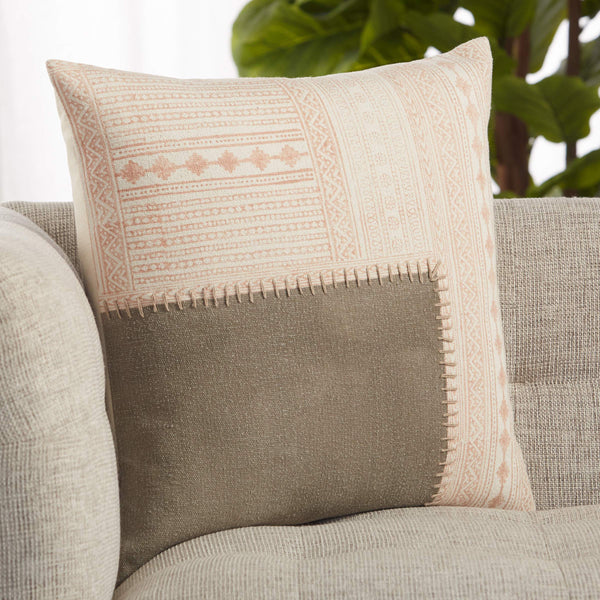 Jaipur Living Vibe by Jaipur Living Ayami Cotton Pillow Cover with Embroidered Tribal Pattern Light Pink / Gray PLC102391