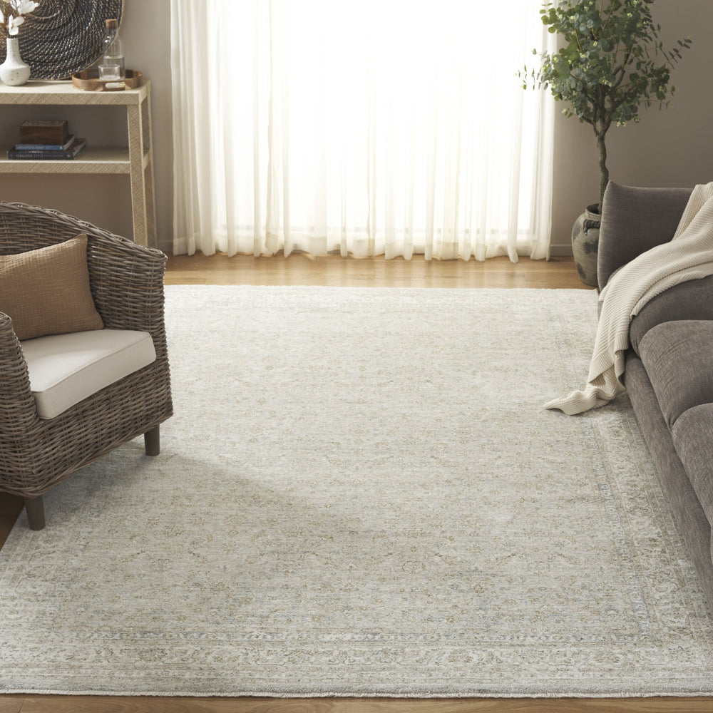 Safavieh April Exquisite Turkish Area Rug - Sophisticated Design With Timeless Elegance For Any Room Decor Ivory ,Grey Polyester Apl216a-8