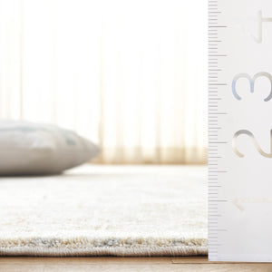 Safavieh April Exquisite Area Rug - Elegant Turkish Design With Ornate Floral Pattern For Modern Homes Ivory ,Grey Polyester Apl218b-8