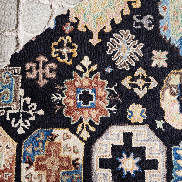 Safavieh Aspen Hand Tufted Wool & Cotton Round Area Rug - Bohemian Black Ivory Design, 7ft Diameter Elegance Black ,Ivory 85% Wool,15% Cotton Apn305z-7r