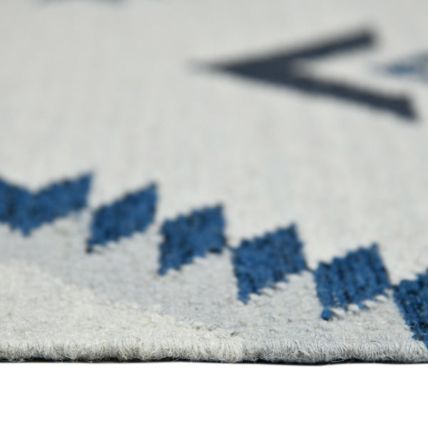 Artifacts Handwoven Wool Flatweave Rug Tribal Southwestern Pattern for Boho Living Spaces
