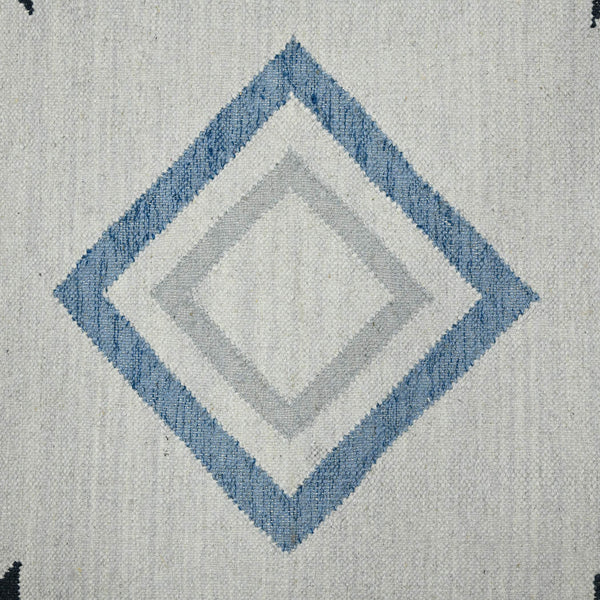 Artifacts Handwoven Wool Flatweave Rug Tribal Southwestern Pattern for Boho Living Spaces