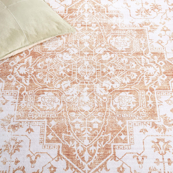 Safavieh Arizona 5x8 Oval Area Rug In Beige And Gold - Elegant Traditional Style, Soft, Durable, Washable Design Beige ,Gold Polyester Pile Arz127b-5ov