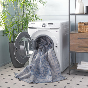 Safavieh Arizona 6ft Round Area Rug In Light Blue & Blue - Elegant Traditional Design With Medallion Pattern Light Blue ,Blue Polyester Arz211m-6r