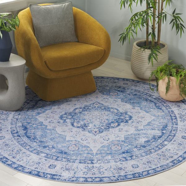 Safavieh Arizona 6ft Round Area Rug In Light Blue & Blue - Elegant Traditional Design With Medallion Pattern Light Blue ,Blue Polyester Arz211m-6r