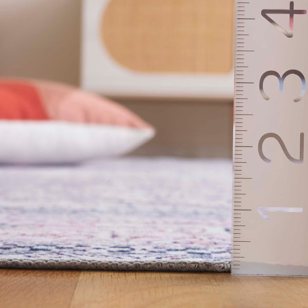 Safavieh Arizona 223 Power Loomed Traditional Rug Pink / Beige Polyester Pile