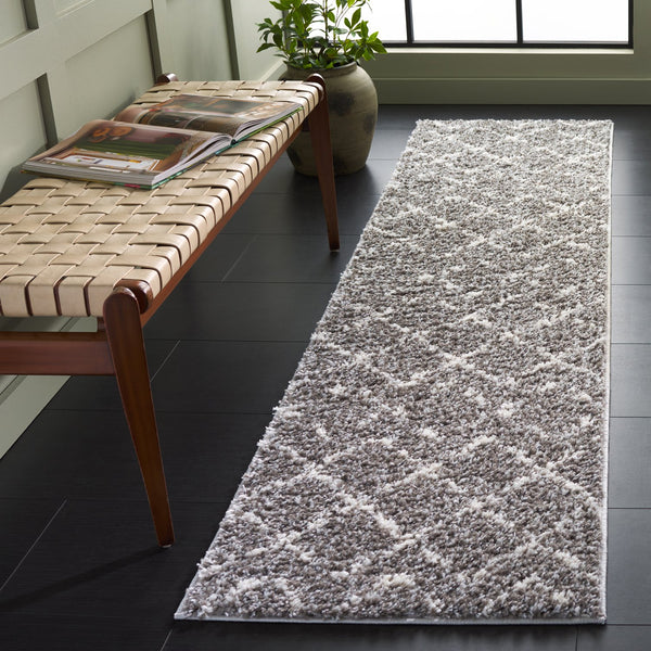 Safavieh Arizona Area Rug - Luxurious Shag Design In Soft Ivory And Beige - Elevate Your Home Decor Today! Brown ,Ivory 70% Polypropylene  22% Jute  8% Polyester Asg743b-10