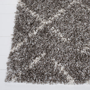 Safavieh Arizona Area Rug - Luxurious Shag Design In Soft Ivory And Beige - Elevate Your Home Decor Today! Brown ,Ivory 70% Polypropylene  22% Jute  8% Polyester Asg743b-10