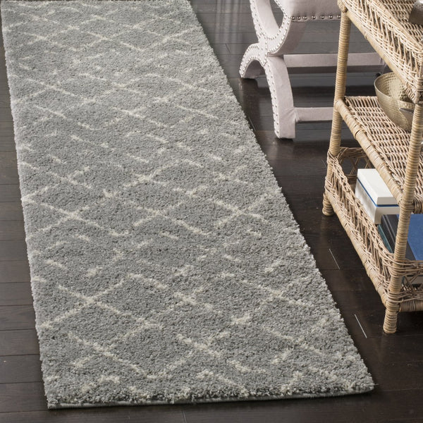 Safavieh Arizona Area Rug - Luxurious Shag Design In Soft Ivory And Beige - Elevate Your Home Decor Today! Grey ,Ivory 70% Polypropylene  22% Jute  8% Polyester Asg743d-68ov