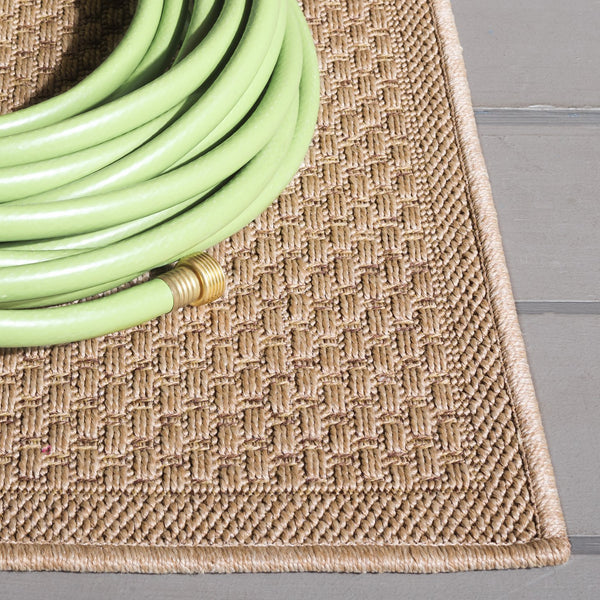 Safavieh Atrium Handcrafted Indoor/Outdoor Area Rug - Luxurious Egyptian Design With Plush Comfort & Durability Beige 42% Polypropylene,41% Jute,12% Polyester,5% Adhesive Material Atm100b-28