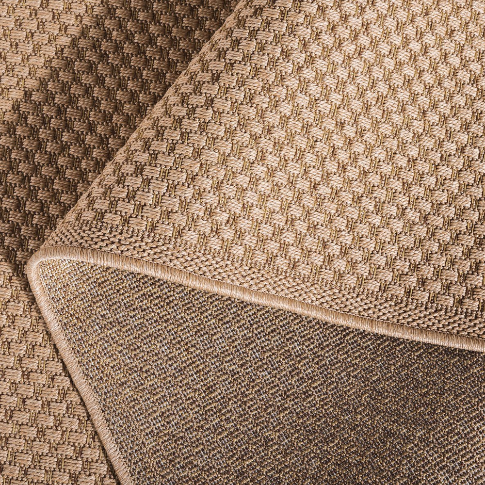 Safavieh Atrium Handcrafted Indoor/Outdoor Area Rug - Luxurious Egyptian Design With Plush Comfort & Durability Beige 42% Polypropylene,41% Jute,12% Polyester,5% Adhesive Material Atm100b-28