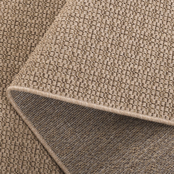 Safavieh Atrium Luxury Area Rug – Exquisite Power Loomed Design For Indoor/Outdoor Elegance And Comfort Beige 42% Polypropylene,41% Jute,12% Polyester,5% Adhesive Material Atm103b-9