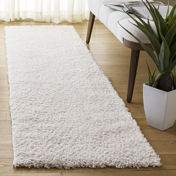 Safavieh Atlantis Ivory Round Shag Rug — Luxurious Flokati-Inspired Pile, Deep Plush Comfort & Timeless Style 6'-7" x 6'-7" ATS100A-7R