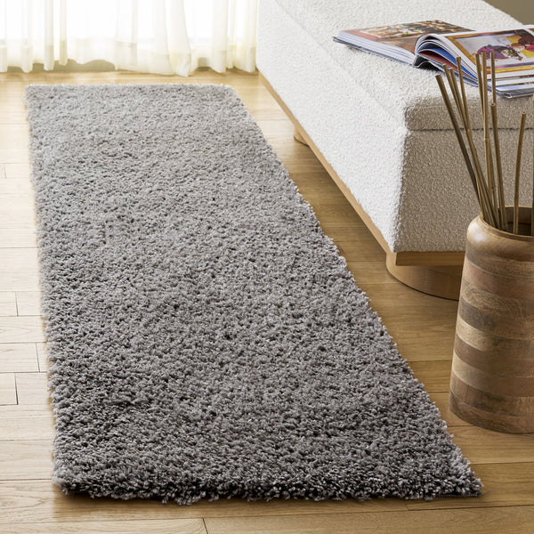 Safavieh Atlantis Plush Grey Shag Rug — Luxurious 1.75" Pile, Power-Loomed Turkish Construction, Cozy Elegance 6'-7" x 6'-7" ATS100F-7SQ