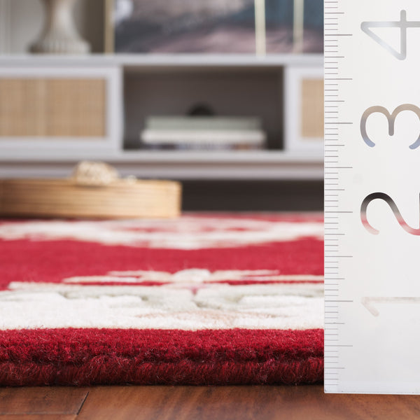 Safavieh Aubusson Hand-tufted Area Rug – Luxurious Ivory & Green Floral Design, Crafted For Timeless Elegance Red ,Ivory 80% Wool,20% Cotton Aub301q-4