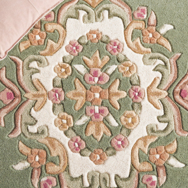 Safavieh Aubusson Hand-tufted Area Rug – Luxurious Ivory & Green Floral Design, Crafted For Timeless Elegance Green ,Ivory 80% Wool,20% Cotton Aub301y-6r