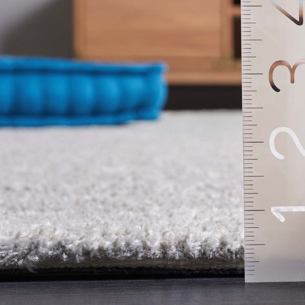 Safavieh Audrey Modern Ivory/Grey Area Rug - Enhance Your Space With Timeless Elegance And Comfort Today! Ivory ,Grey 80% Micro Polyester,20% Cotton Aud101f-8