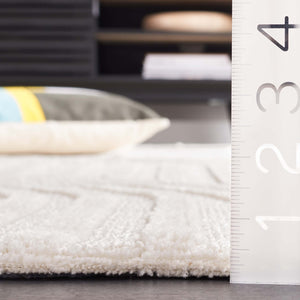 Safavieh Audrey Elegant Geometric Area Rug With Timeless Style | Luxurious Comfort For Any Room Decor Beige 80% Micro Polyester,20% Cotton Aud106b-6r