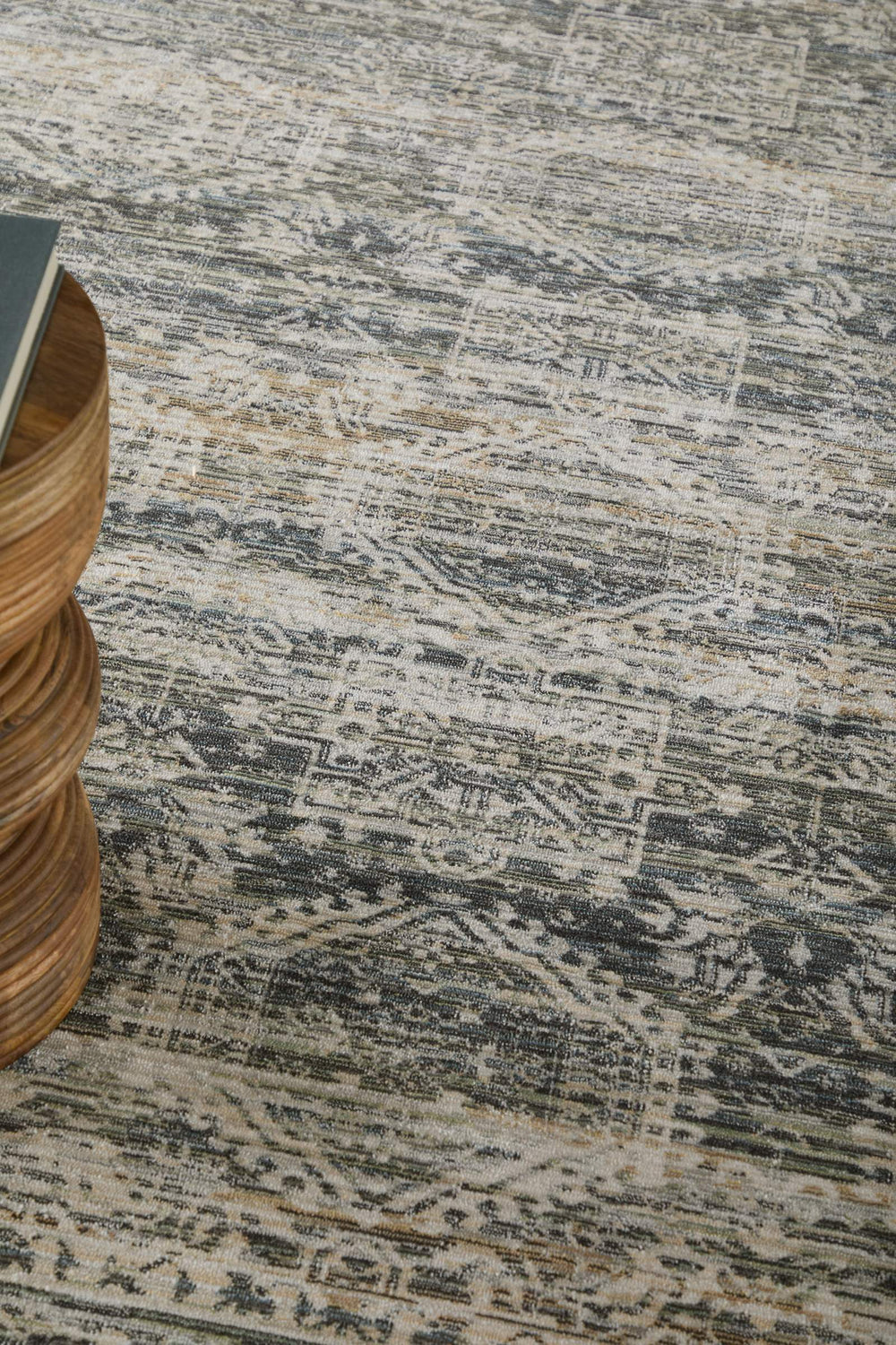 Feizy Rugs Augustine Medallion Area Rug Distressed Vintage Look Polypropylene Living Room Accent Black/Ivory/Green 5' x 7'6" AUG39TUFBLKMLTE70