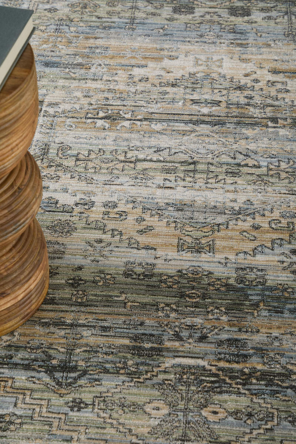 Feizy Rugs Augustine Medallion Area Rug Distressed Vintage Style for Living or Sitting Rooms 5' x 7'6" AUG39TWFGRNBGEE70
