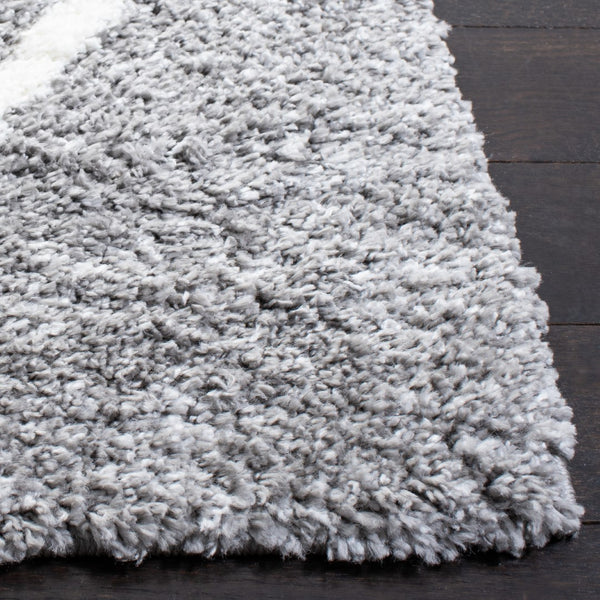 Safavieh August500 Power Loomed Shag Rug Light Grey / Ivory AUG531F-5