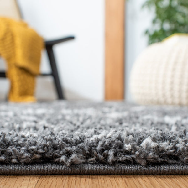 Safavieh August500 Power Loomed Shag Rug Dark Grey / Ivory AUG531G-5