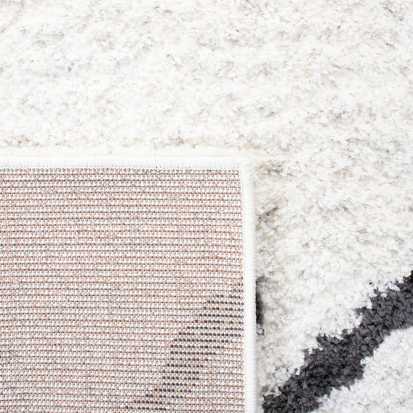 Safavieh August 500 Power Loomed Shag Rug Beige / Black AUG532B-5