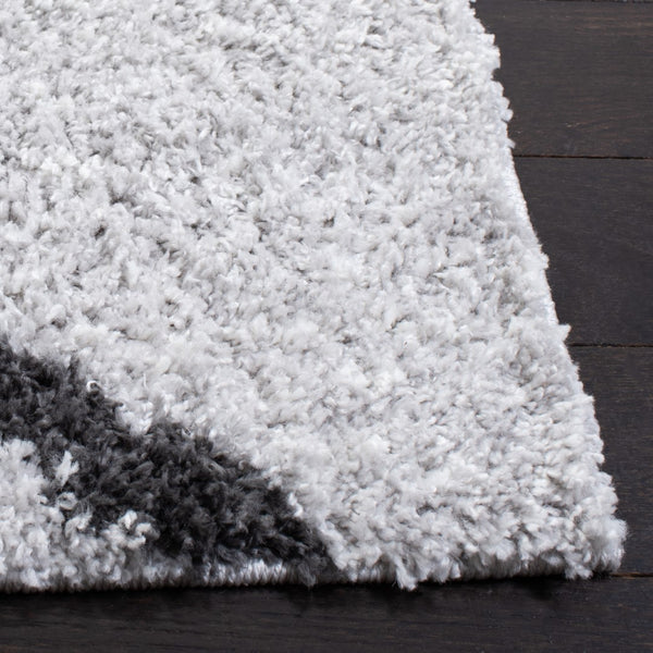 Safavieh August 500 Power Loomed Shag Rug Beige / Charcoal AUG532H-5