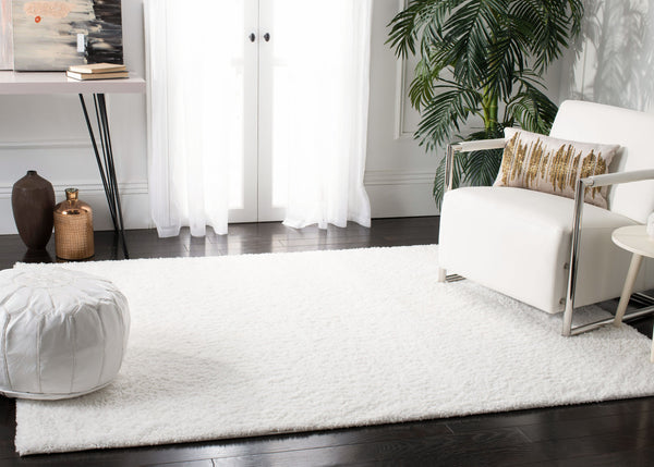 Safavieh August Luxurious Shag Area Rug - Sumptuous Softness & Modern Elegance For Your Cozy Living Space White 65% Polypropylene + 35% Jute Aug900a-10r