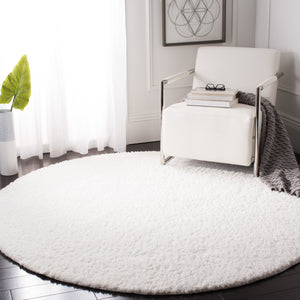 Safavieh August Shag Area Rug - Luxurious 10' X 10' Soft Comfort For Elegant Home Aesthetics And Style White 65% Polypropylene + 35% Jute Aug900a-218