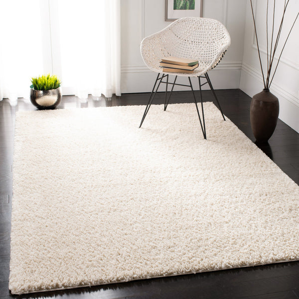 Safavieh August Luxurious Shag Area Rug - Sumptuous Softness & Modern Elegance For Your Cozy Living Space Ivory 65% Polypropylene + 35% Jute Aug900c-10r