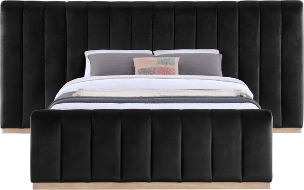 Meridian Furniture Amara Oversized Velvet Queen Bed with Tall Headboard for Glam Bedroom Decor AmaraBlack-Q117